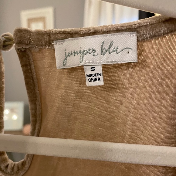 Juniper Blu crushed velvet maxi dress with cutouts size small. - Picture 5 of 5